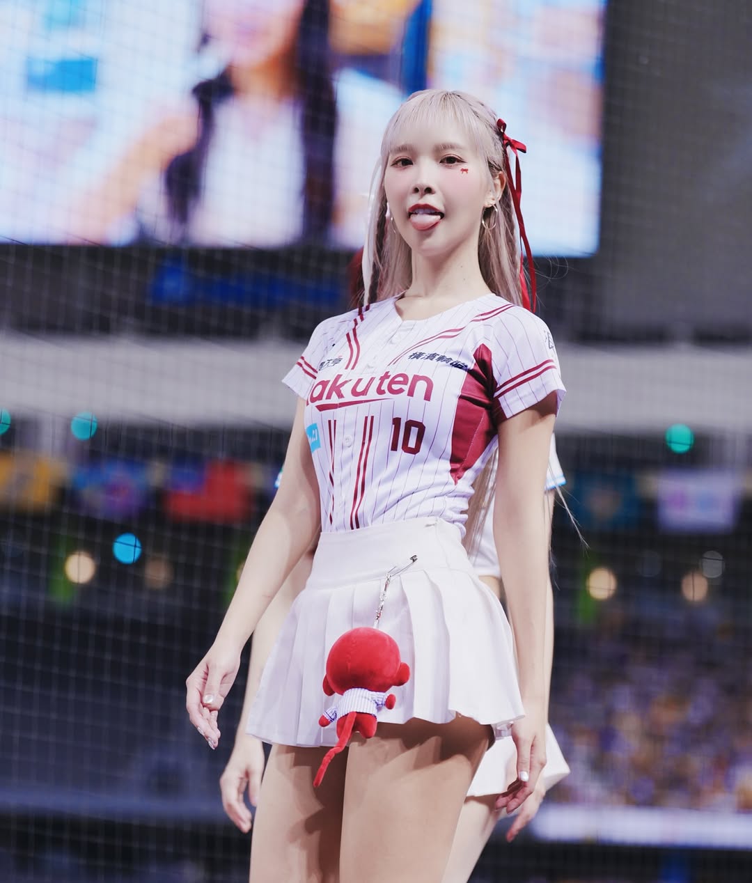 李莹珠,啦啦队女神,梦幻同框,画面好香, 谢艾娜, 乐天桃猿, 应援团长