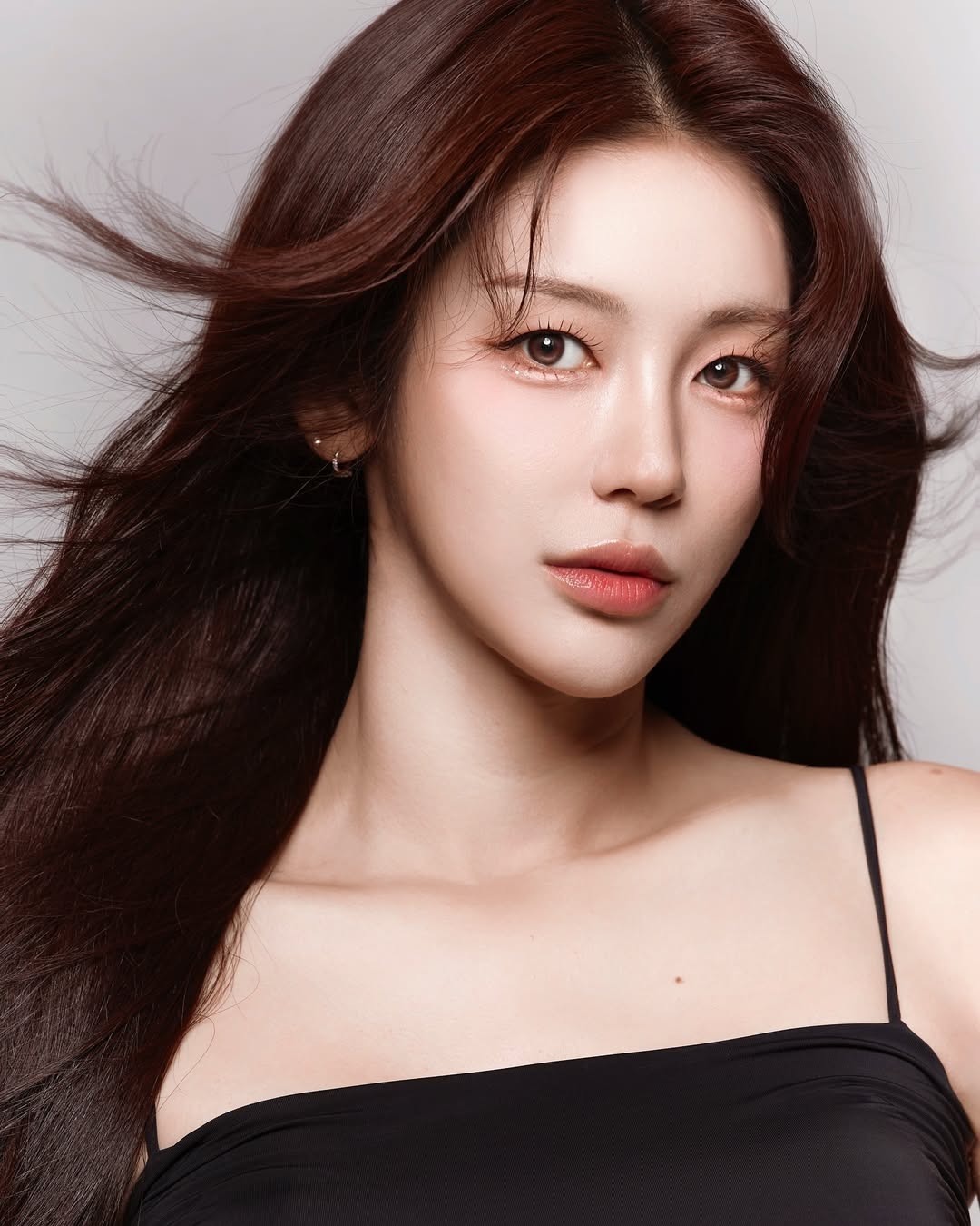 拉拉队,女神结婚,内野手,婚礼喜帖,韩职,KBO,韩华鹰队, 拉拉队成员