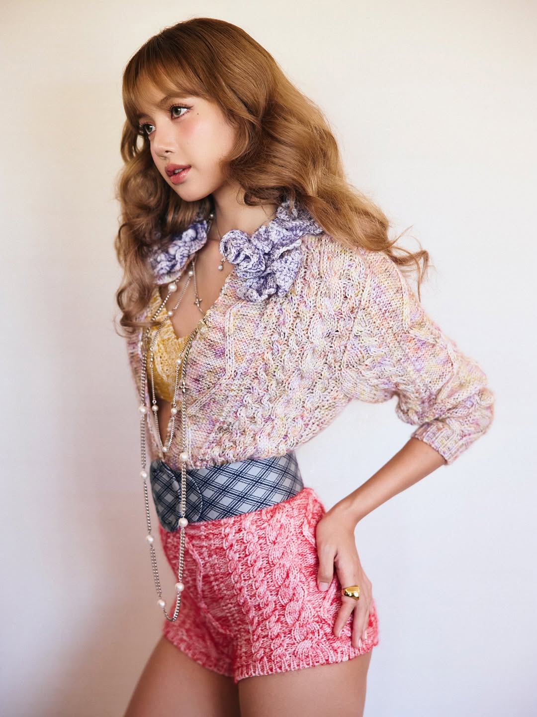 人间芭比,Lisa,浪漫大波浪,超短针织裤,Lisa, Louis Vuitton 