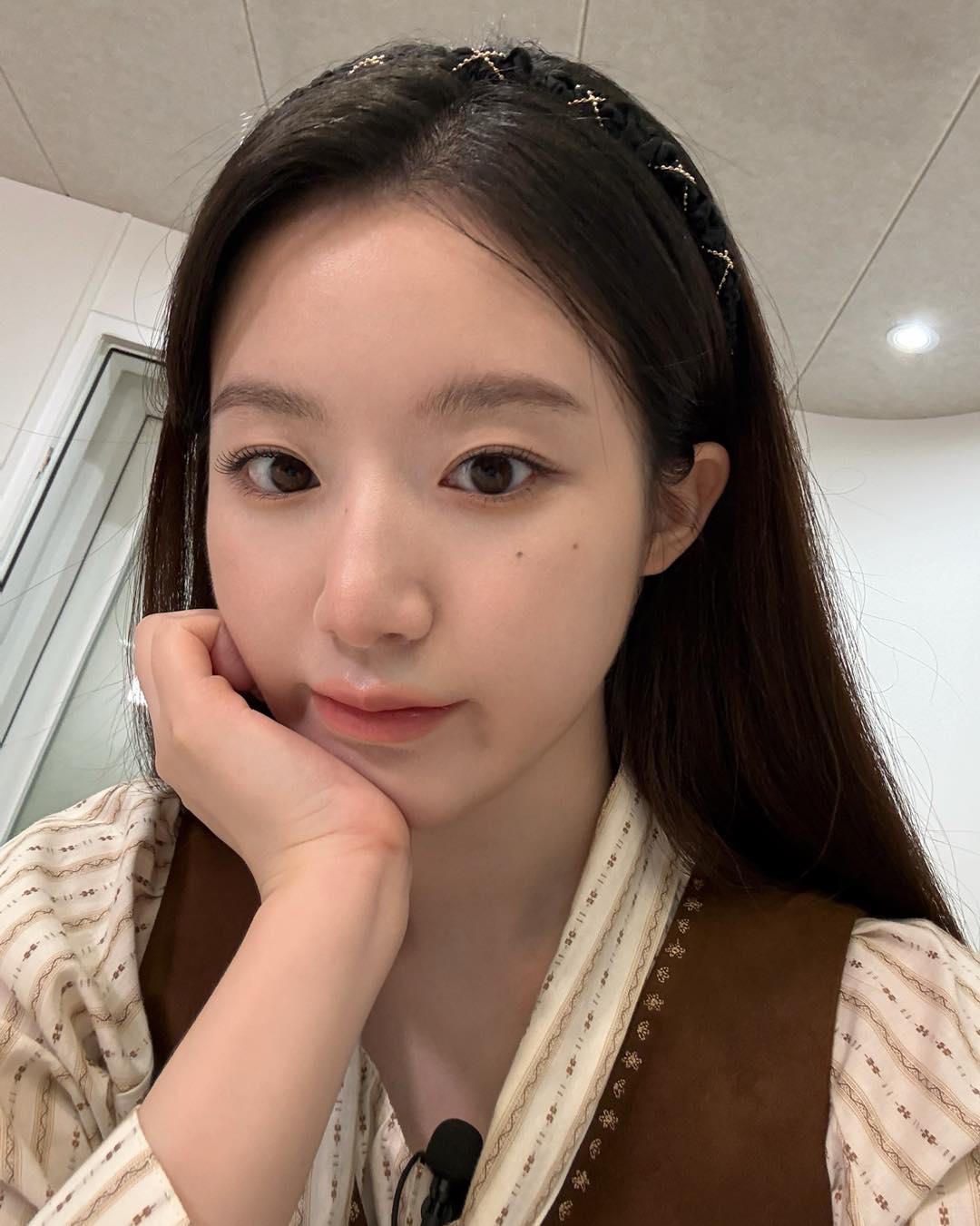 (G)I-DLE,舒华,乡村穿越剧情,i-dle, 回魂计, 韩国超级人气女团, Burn Me Into The Light