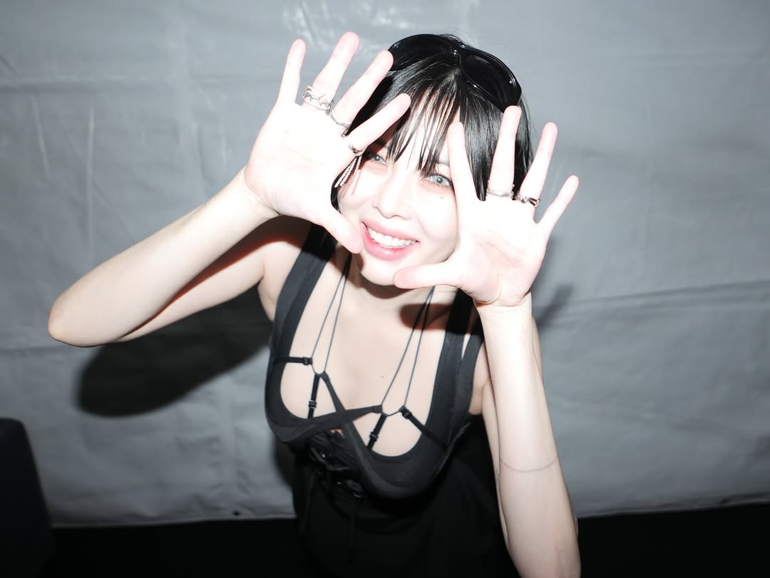 泫雅瘫软晕倒, 性感小野马