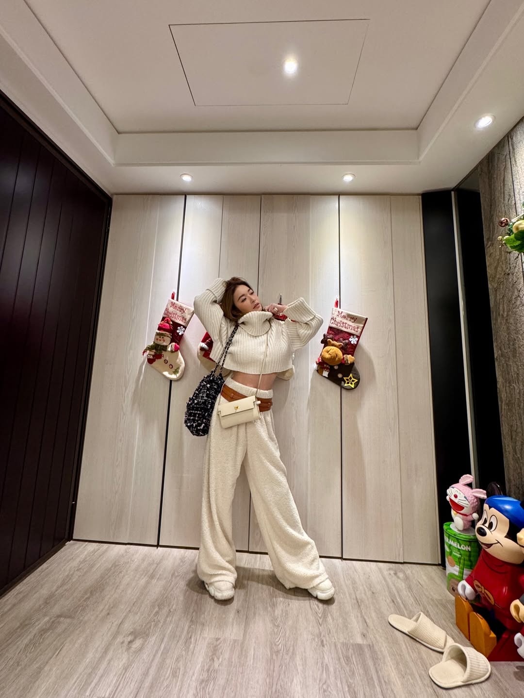 许维恩,露火辣小蛮腰,王家梁