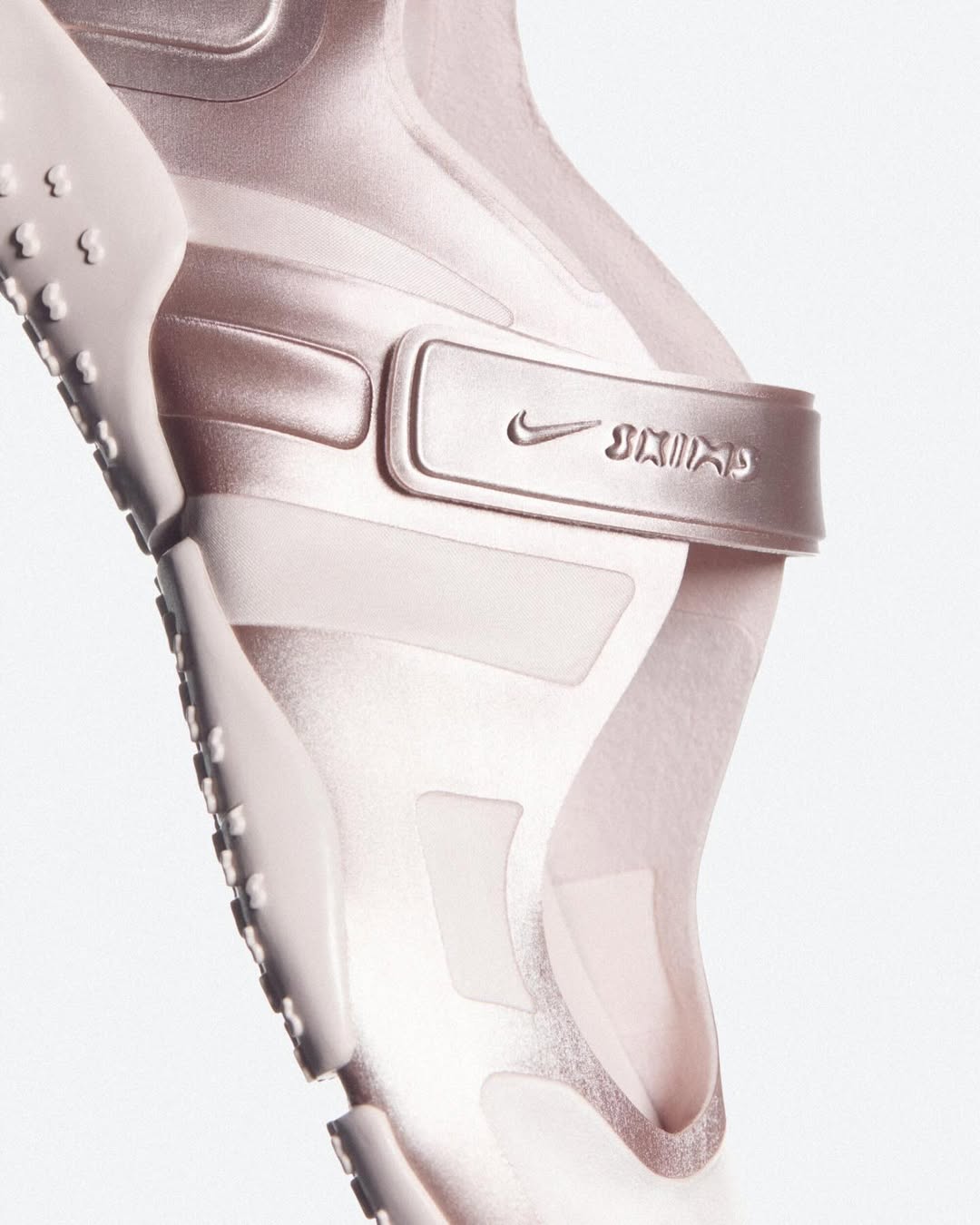 Nike,经典单品,Lisa,Nike Air Rift, NikeSKIMS, 芭蕾