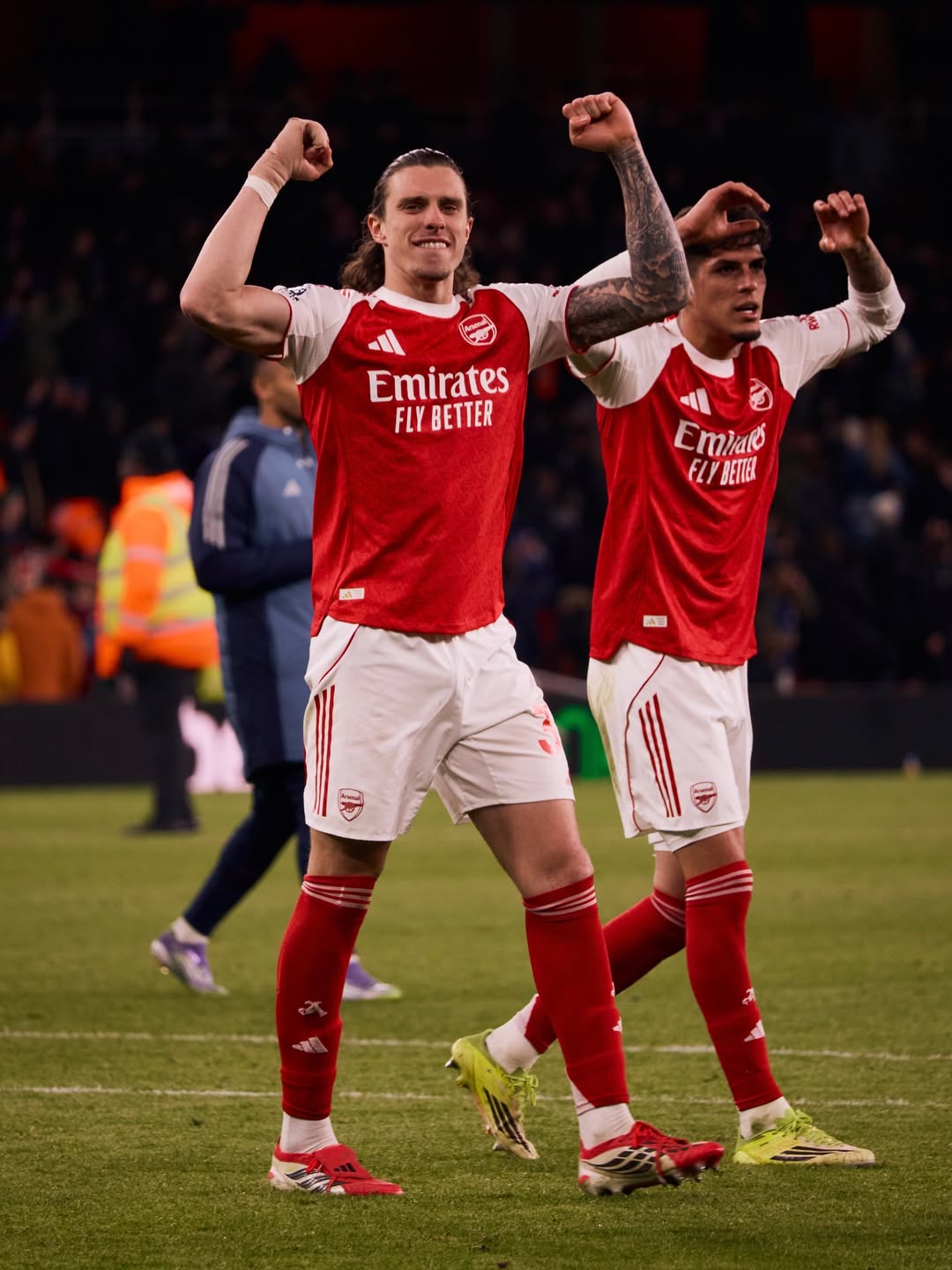 The Arsenal Football Club, 阿森纳, 勒沃库森