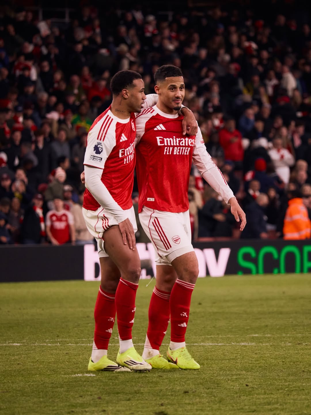 The Arsenal Football Club, 阿森纳, 勒沃库森