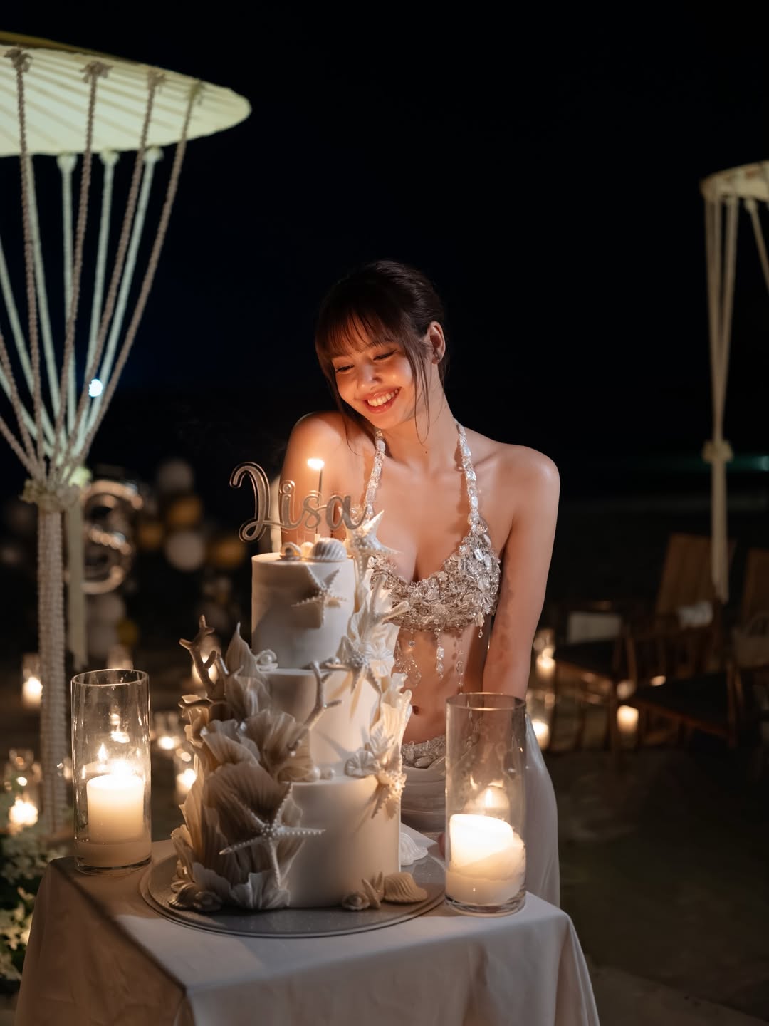 BLACKPINK, LISA,辣翻峇里岛,倒立蜜桃臀,YG娱乐,外国人练习生