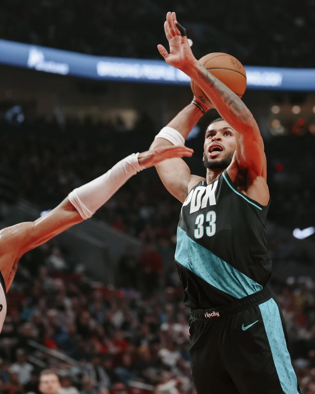 NBA常规赛,波特兰开拓,阵萨克拉门托国王,疯新闻体育