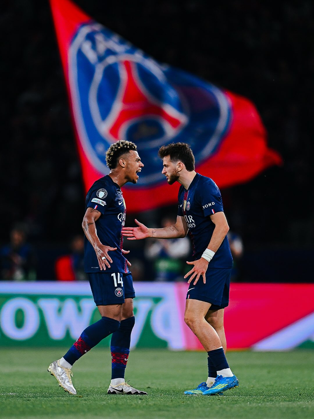 Paris Saint-Germain Football Club, 拜仁, 巴黎, 缔造进球纪录,前锋,凯恩, 欧冠半决赛 巴黎圣日耳曼,拜仁慕尼黑