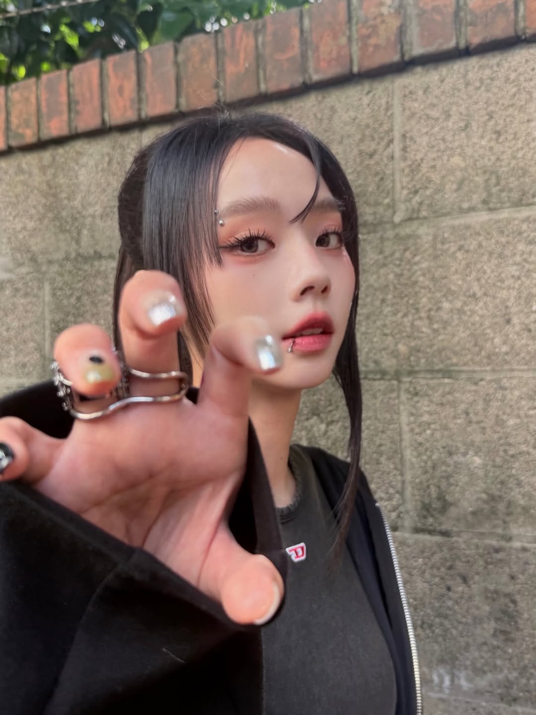 孙淑媚,冻龄,整型医生, 青春永驻, 台语歌后, 中职台钢雄鹰, 开球嘉宾