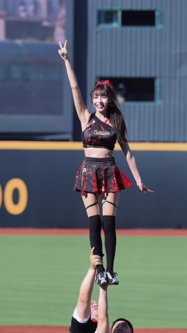 Dragon Beauties,小龙女, 魔女的盛宴, 辣舞, 竞技拉拉队,拉拉队女孩