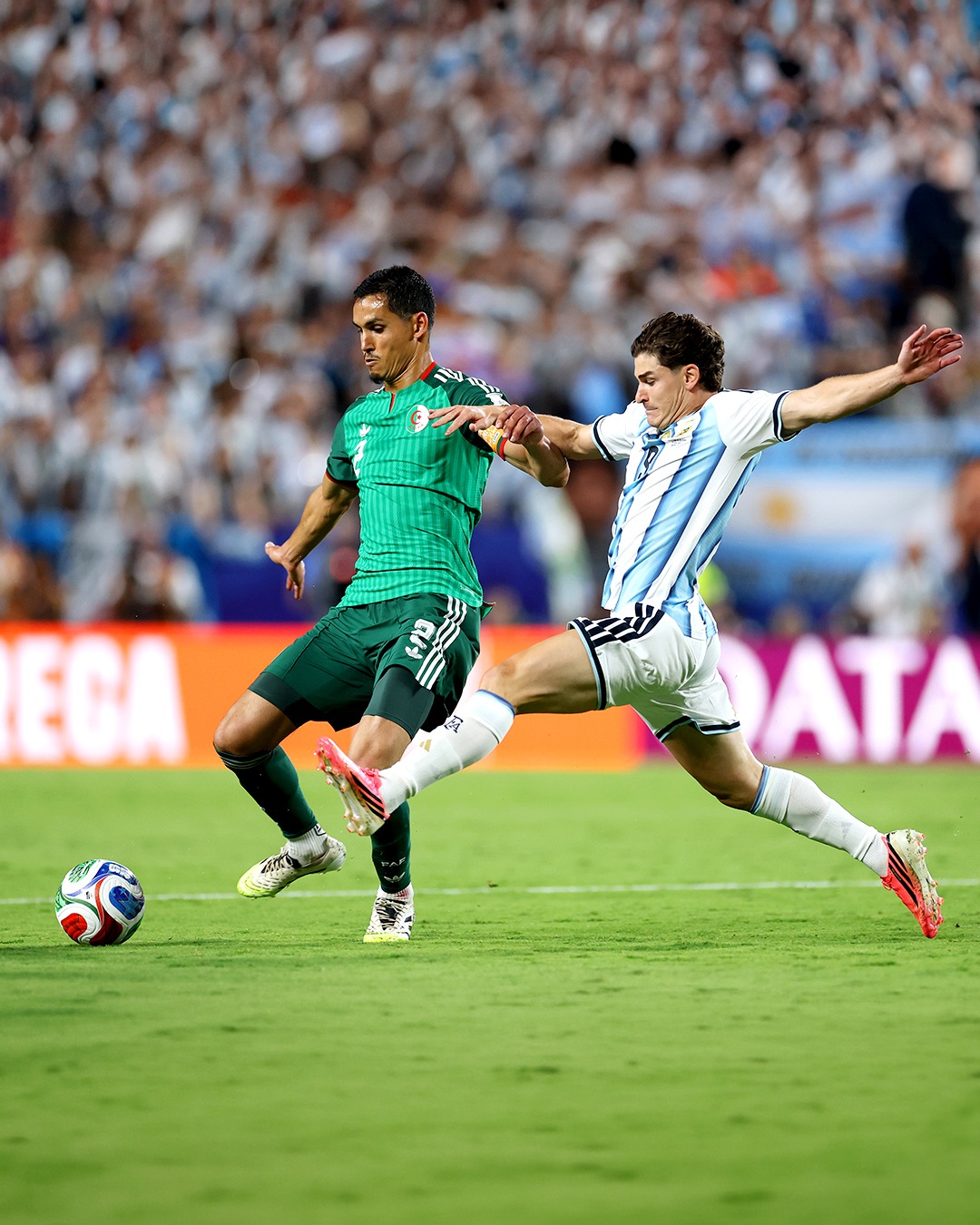 Selección de fútbol de Argentina,美加墨世界杯,帽子戏法,阿尔及利亚,阿根廷,卫冕冠军,世界杯J组 足坛球王 