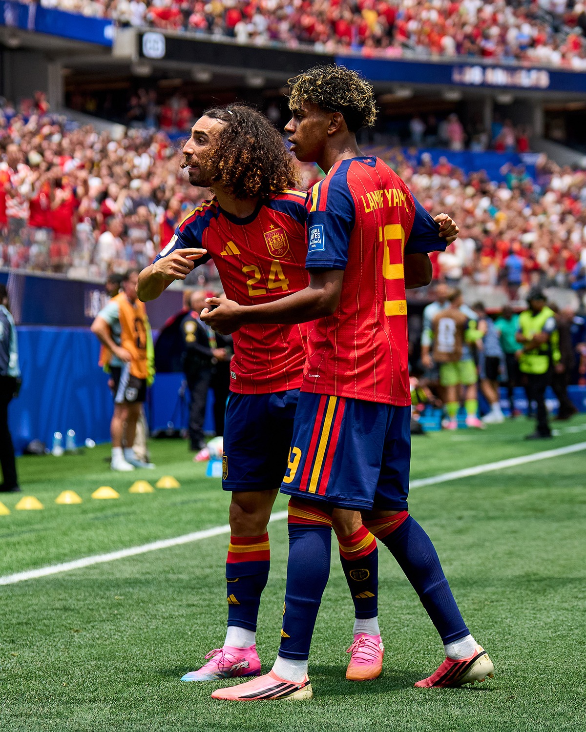 Selección de fútbol de España,,西班牙国家足球队, Österreichische Fußballnationalmannschaft, 奥地利国家足球队