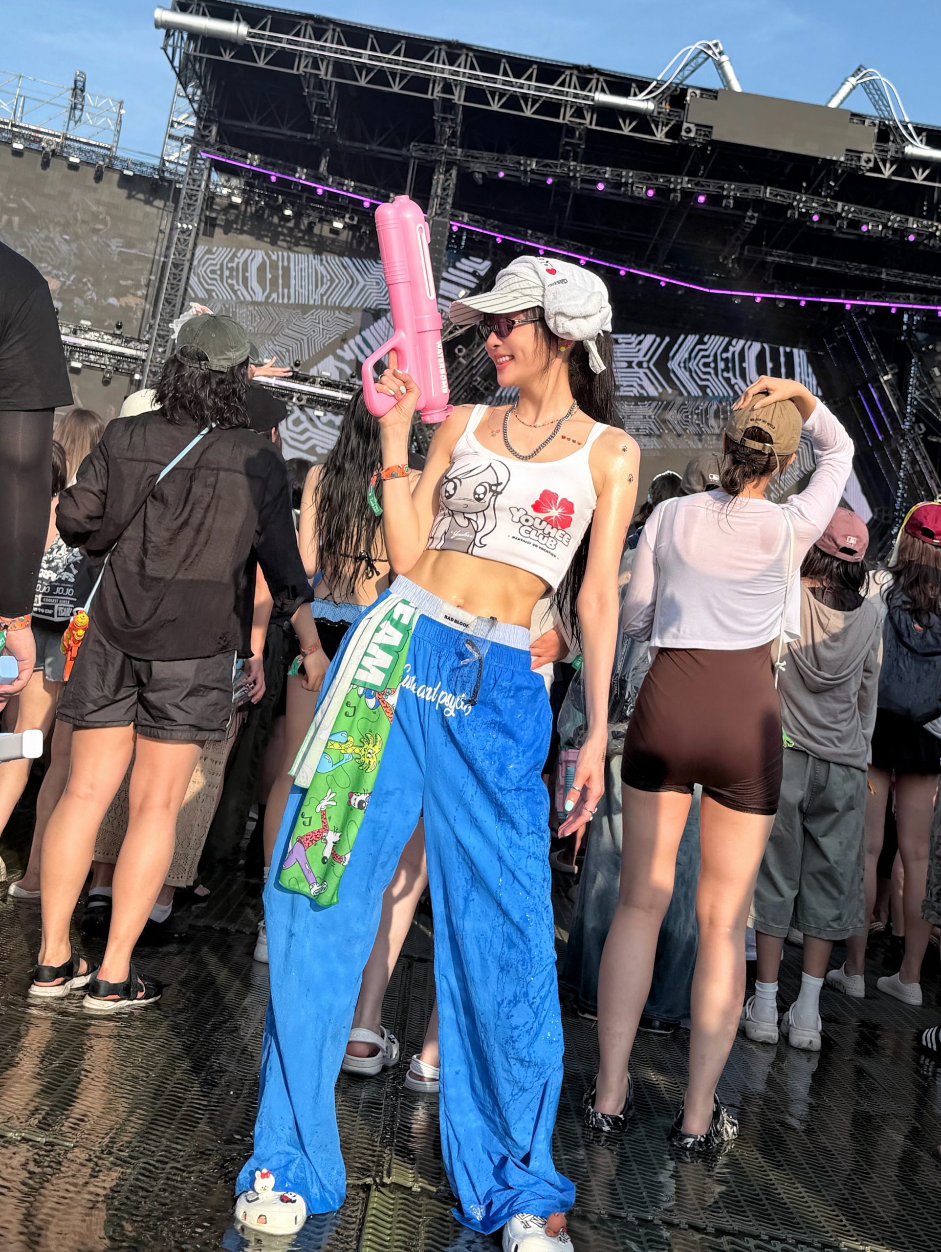 谢金燕,Waterbomb,首尔,腹肌,搭讪, 首尔朝圣水炸弹, 51岁冻龄